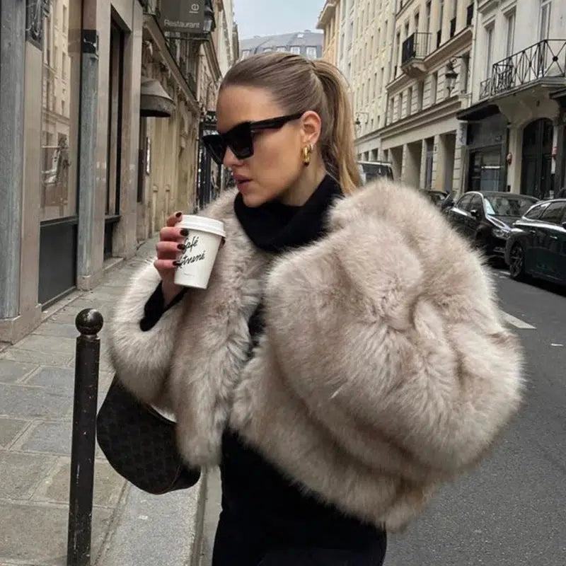 Cheky - Iconic Street Fashion Week Luxury Brand Gardient Cropped Faux Fur Coat Women Winter 2023 Hot Cool Girls Fluffy Short Fur Jacket